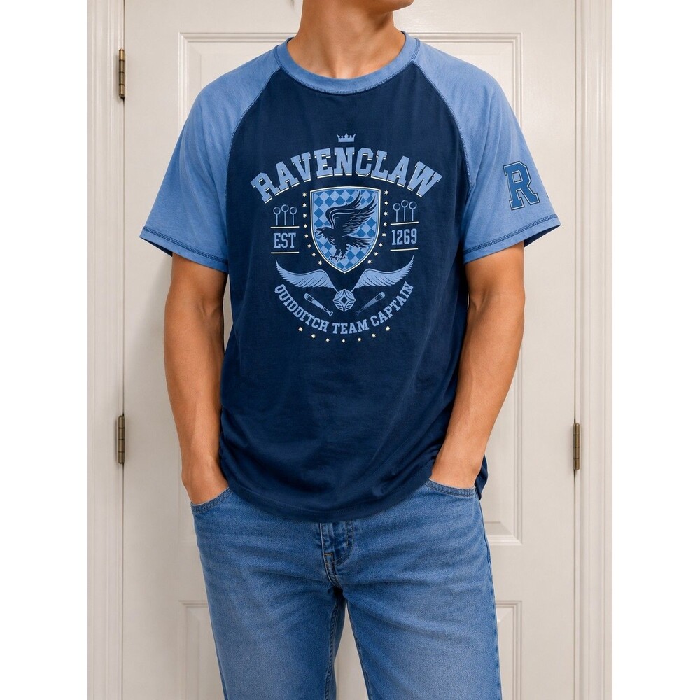Wizarding World Harry Potter Ravenclaw Quidditch Team Captain T-Shirt Men's Larg